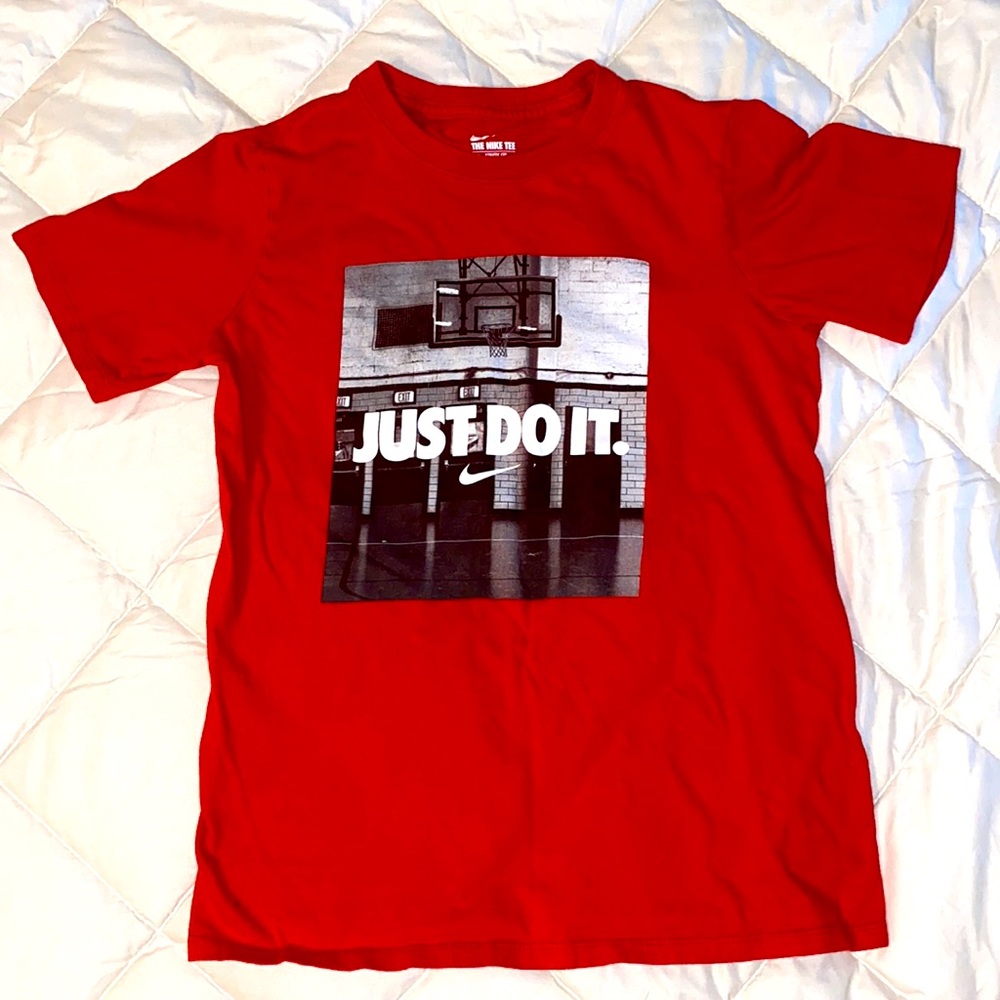Nike tshirt M